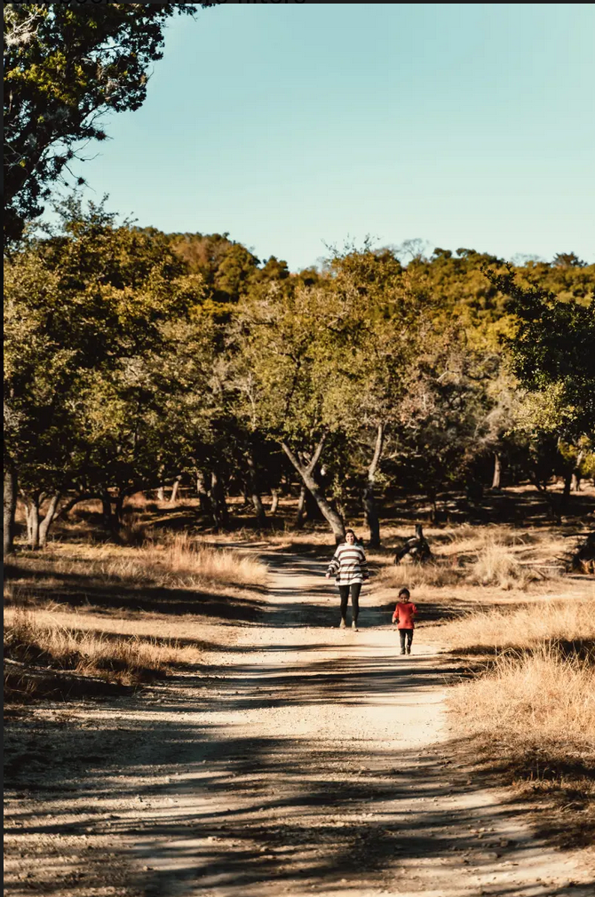Hiking Seco Rige Campground Utopia Texas