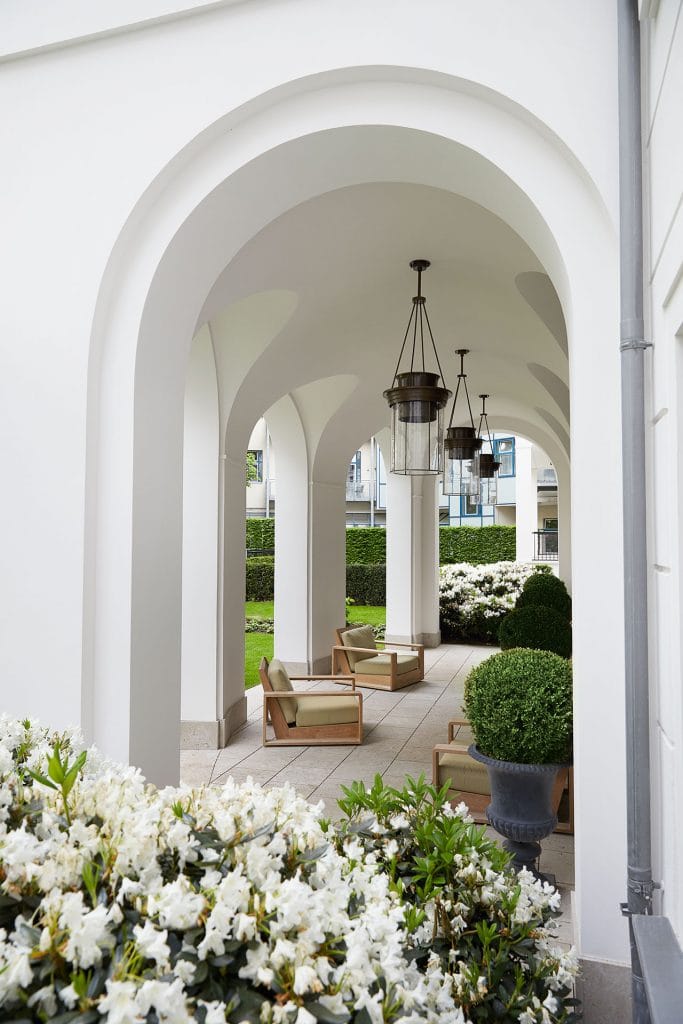 Berlin-Charlottenburg Eisenzahn1 Garten Loggia