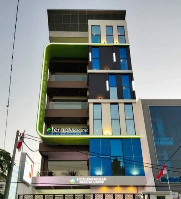 EternaMoore Hadir Di Makassar