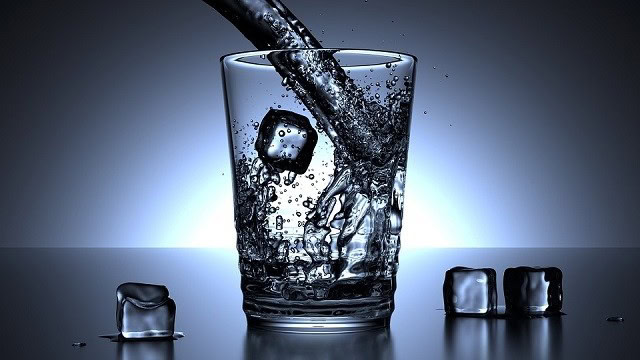 agua gelada agua gelada