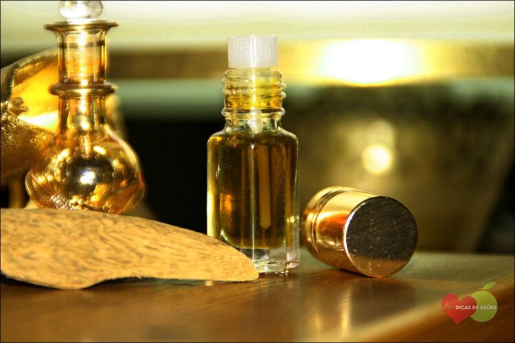 Benefícios do Óleo de Agarwood Benefícios do Óleo de Agarwood