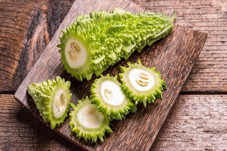 benefícios do cha de melao amargo Chá de melão amargo é bom para pele e colesterol: veja os 16 benefícios
