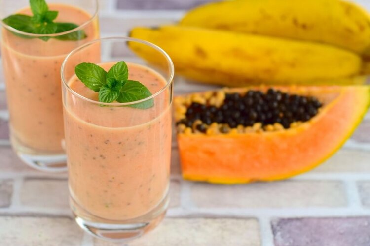 batido de mamão, linhaça e leite de soja batido de mamão, linhaça e leite de soja
