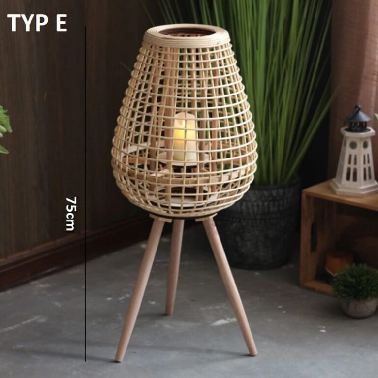 Lampion wiklinowy na nóżkach boho, ozdobna i romantyczna. Idealny do salonu, na taras, do ogrodu.
