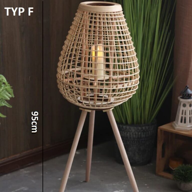 Lampion wiklinowy na nóżkach boho, ozdobna i romantyczna. Idealny do salonu, na taras, do ogrodu.