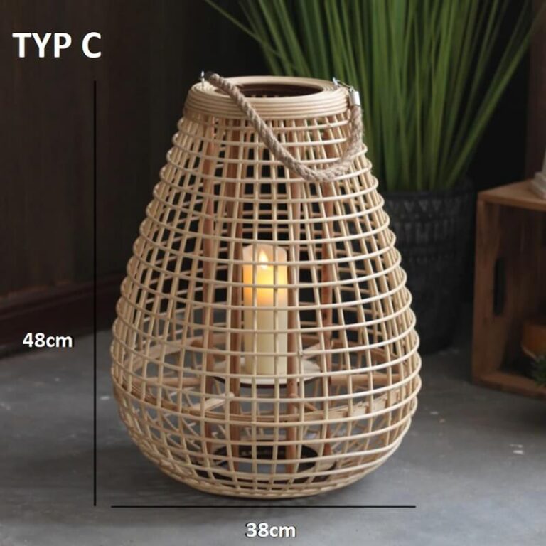 Lampion wiklinowy na nóżkach boho, ozdobna i romantyczna. Idealny do salonu, na taras, do ogrodu.