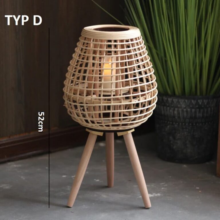 Lampion wiklinowy na nóżkach boho, ozdobna i romantyczna. Idealny do salonu, na taras, do ogrodu.