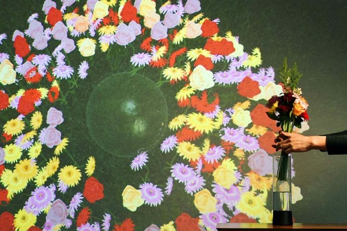 SenseVase with Virtual Memorial