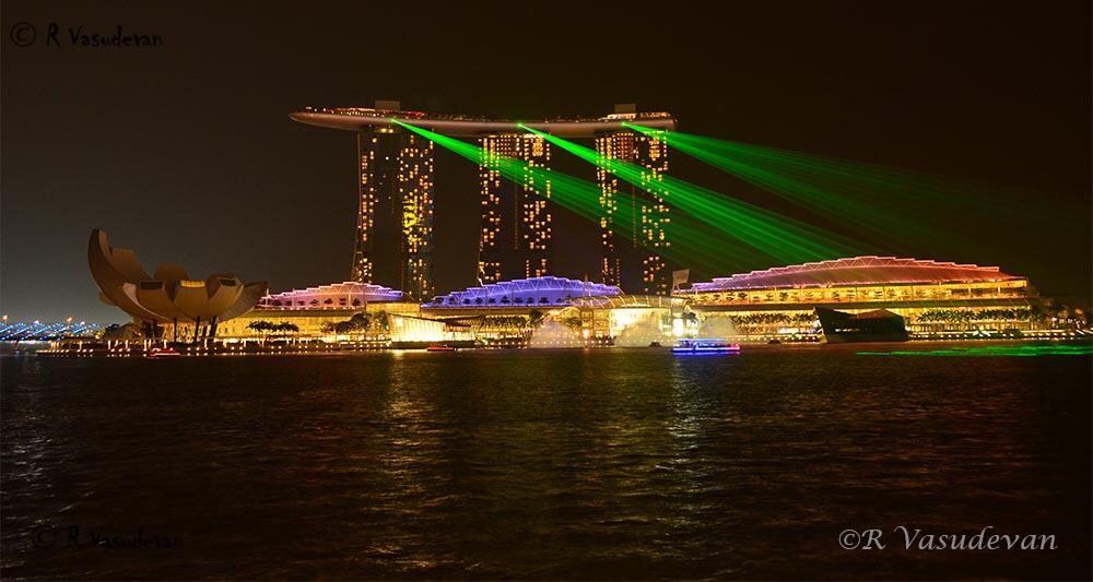 marina bay sands at night