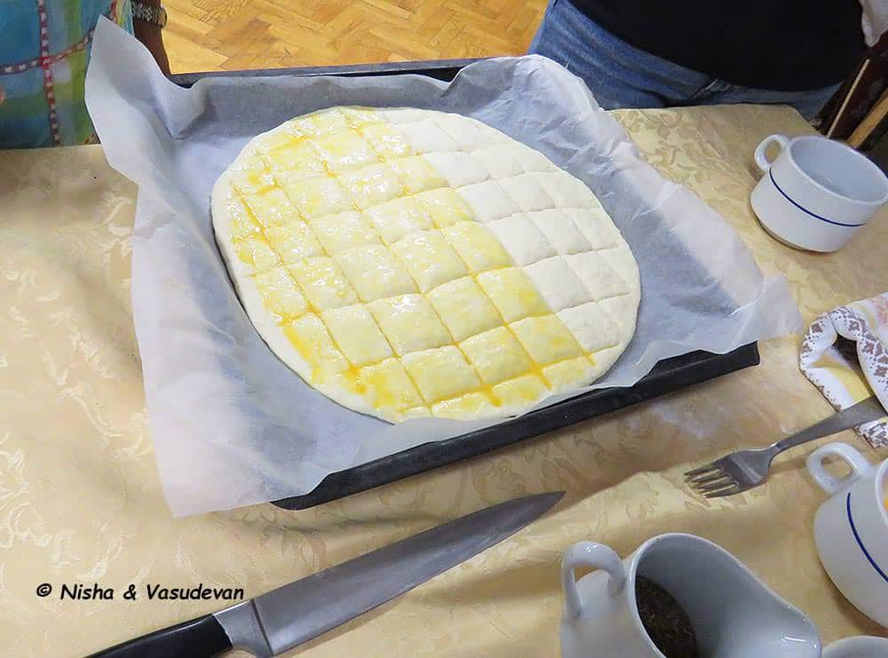 Belokranjska Pogača Slovenia traditional bread @www.lemonicks.com