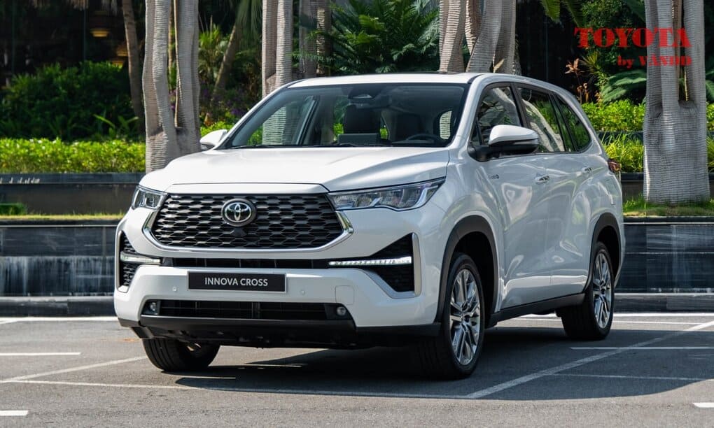 Toyota Innova Cross