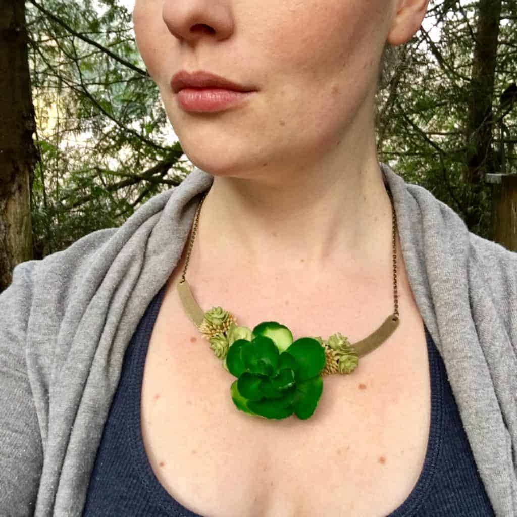 succulent necklace tutorial