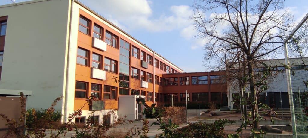 Neue Ströbitzer Schule feiert 50-jähriges