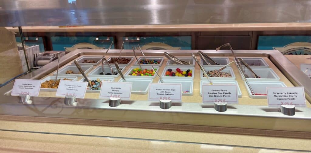 Toppings Sweet On You Disney Fantasy