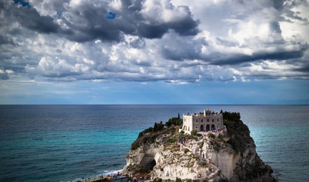 Calabria romantic cities italy