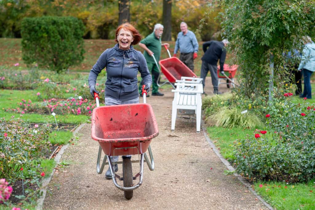 Parkseminar – Großes freiwilliges Engagement im Rosengarten Forst