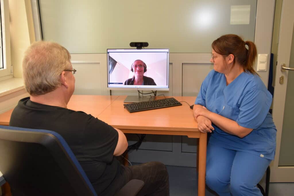 Erste Tele-Visite im Naëmi Wilke Stift erfolgreich