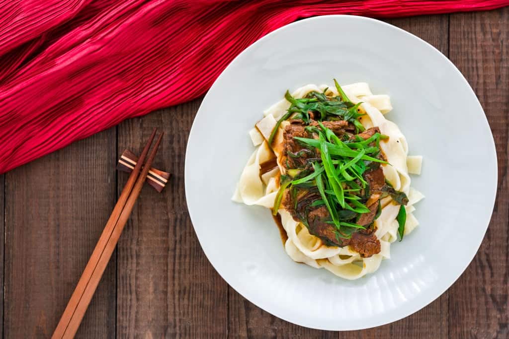 Beef and Scallion Noodles This beef and scallion stir-fry has a delicious savory sauce that goes perfectly with your favorite asian noodles tossed with ginger and sesame oil.