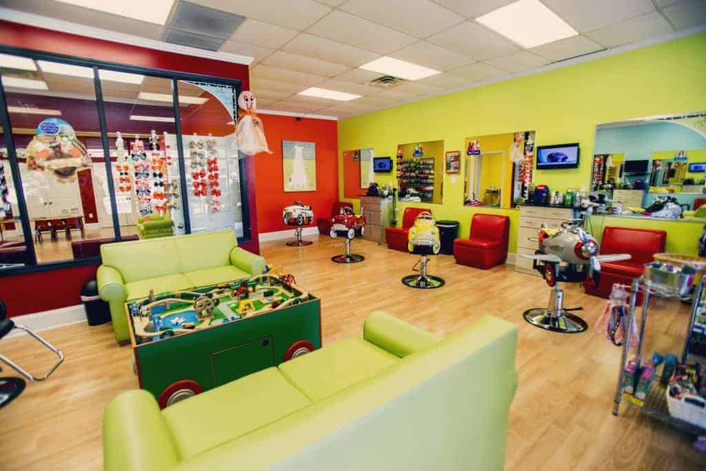 pigtails & crewcuts franchise interior