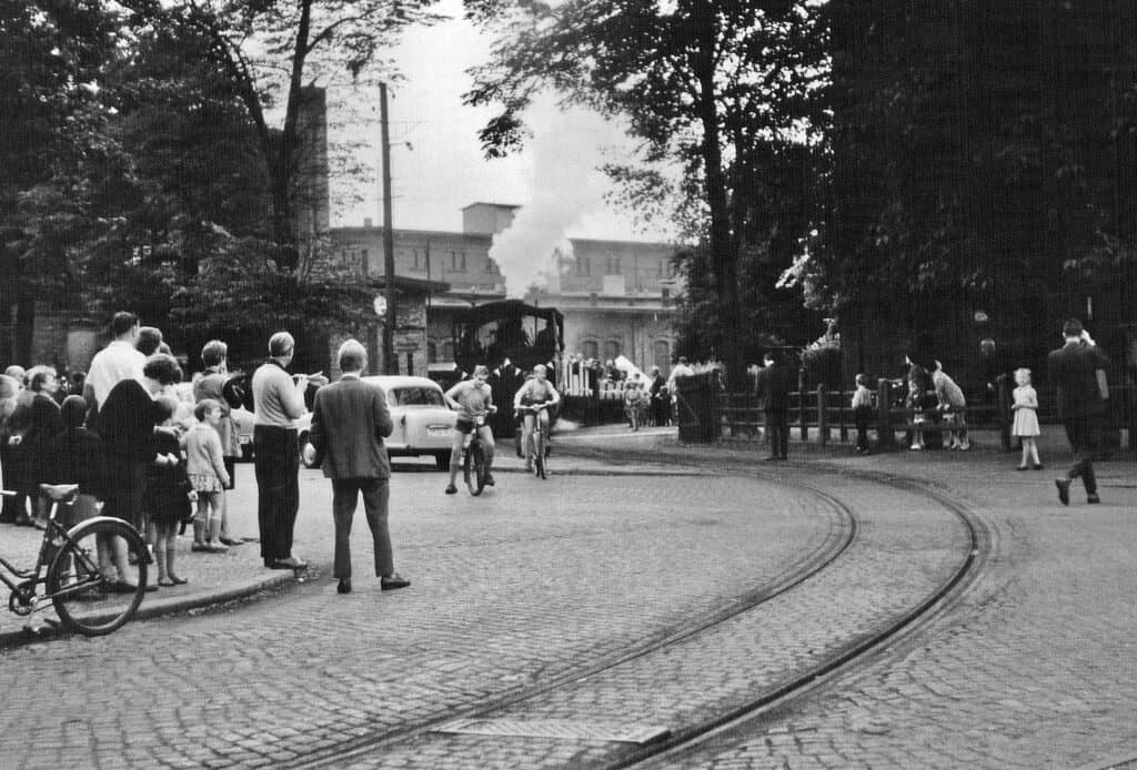 Altes Forst: Schwarze Jule bricht zu letzter Fahrt durch Forst an