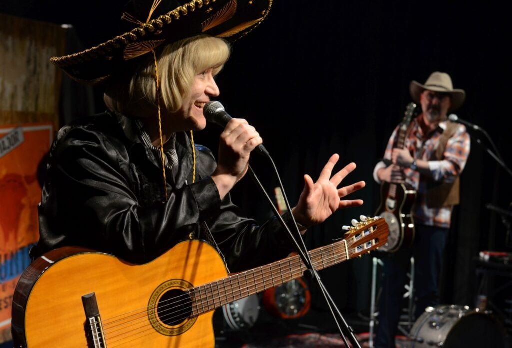 Die neue Bühne Senftenberg lädt zu Maifest ein