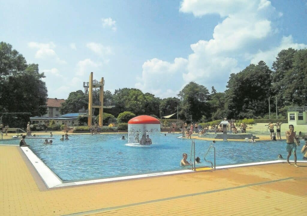 Ist hier das Forster Freibad zu sehen?