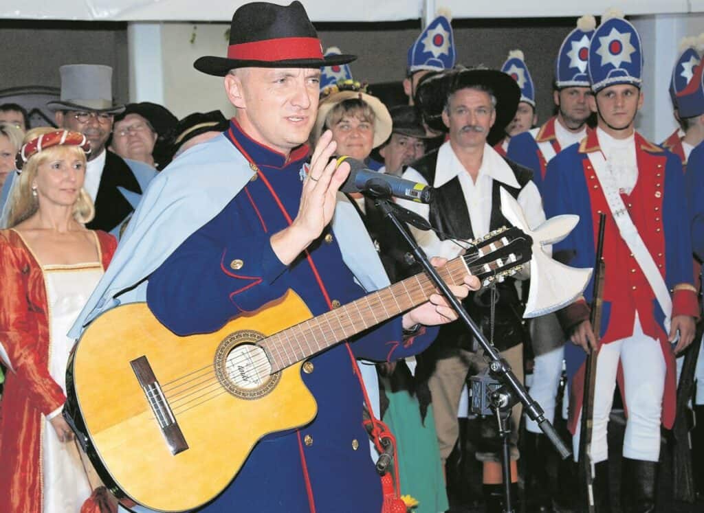 Das Schloss, das Kreisi und die Promis sorgten im alten Spremberg für Abwechslung