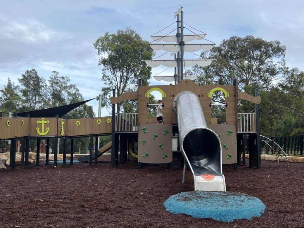 Fenced Playgrounds in Newcastle, Lake Macquarie & Hunter Newy with Kids
