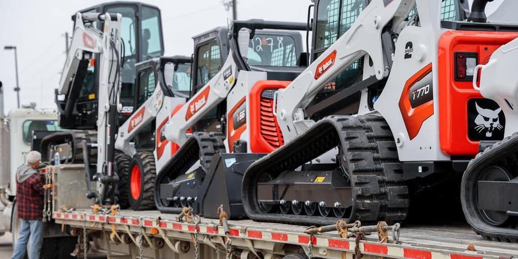 Everything You Need to Know About the Weight of a Bobcat Skid-Steer Loader 