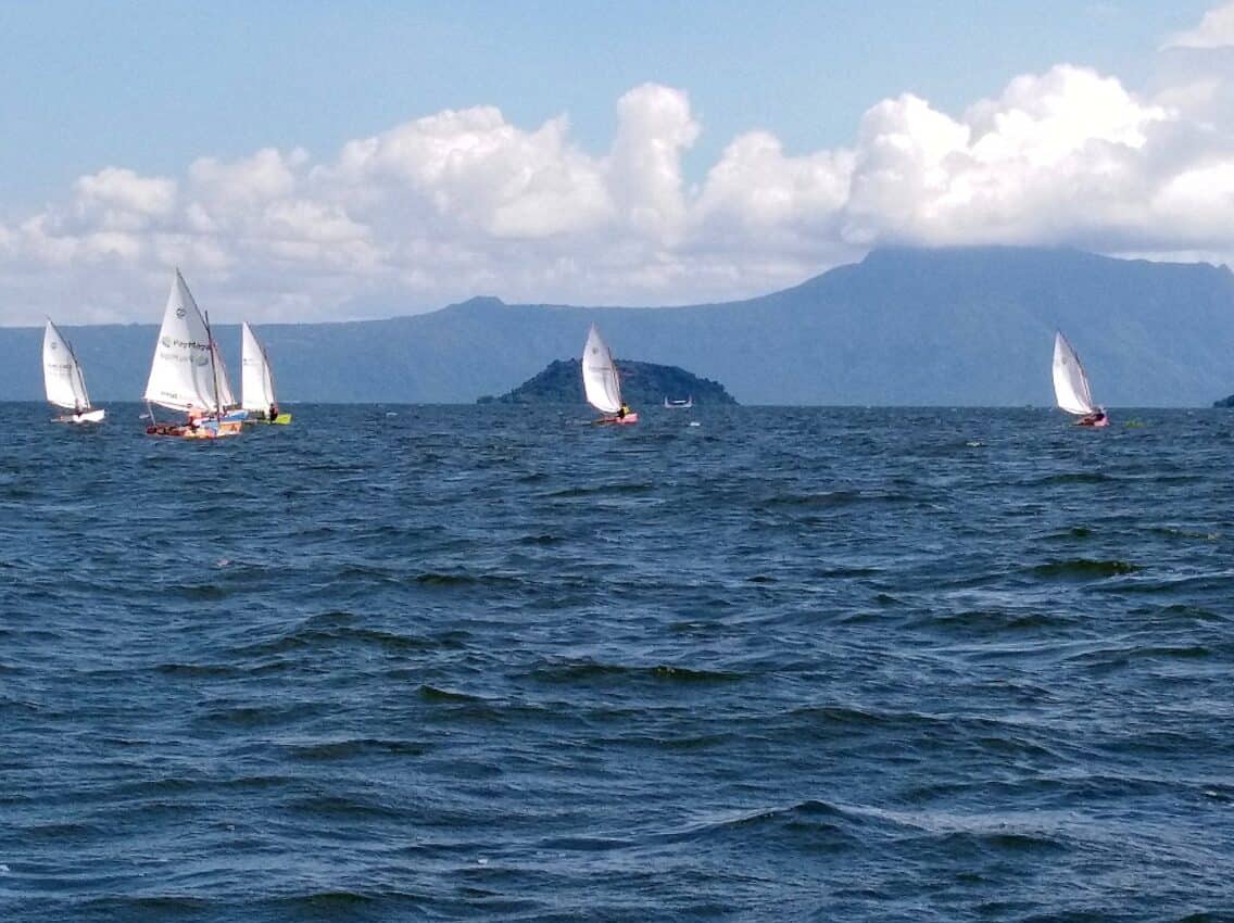 Tuning and performance sailing lug rigs on Taal Lake