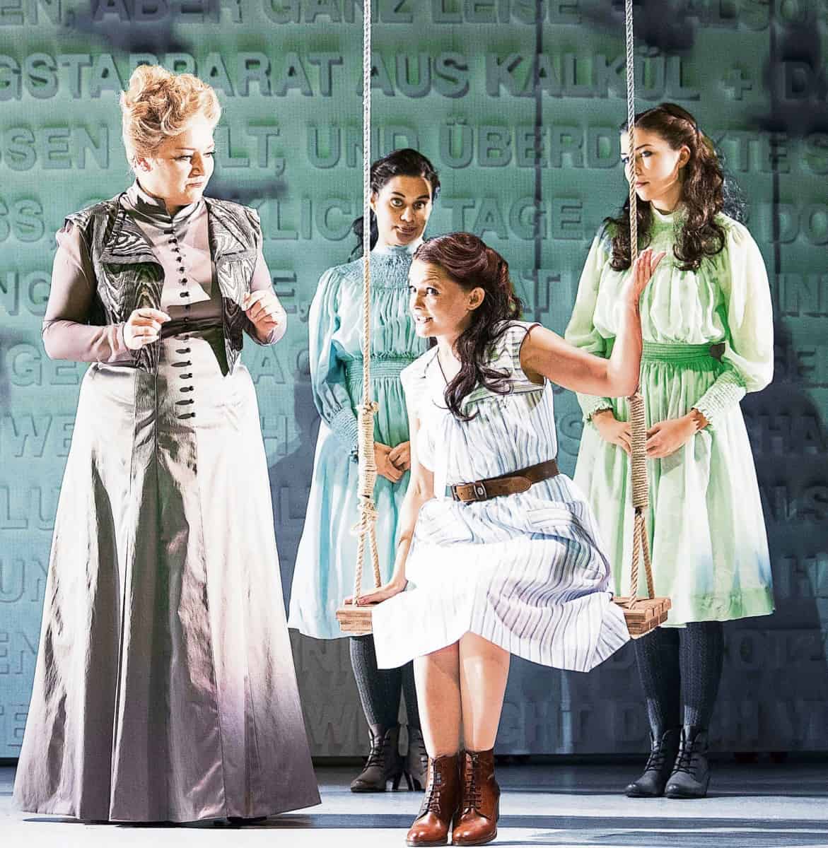 „Ein weites Feld“ in beseelenden Klangbildern