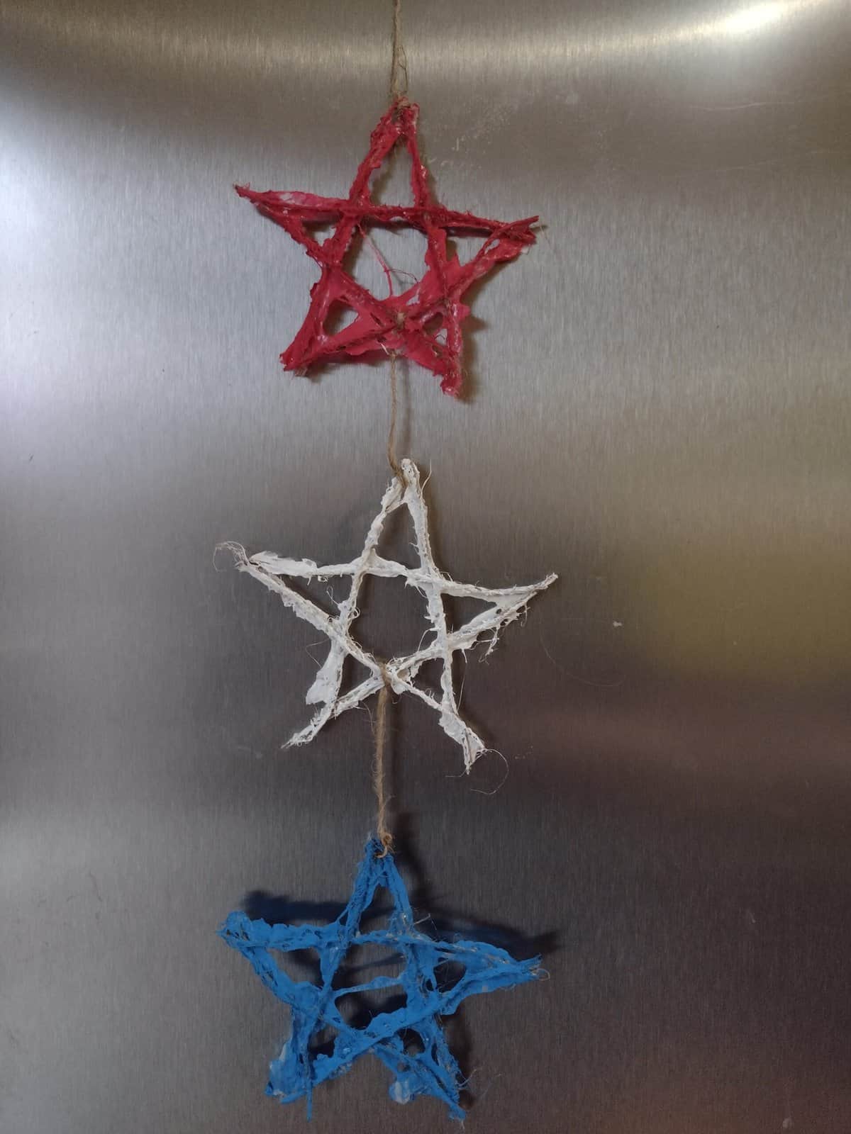 Easy 4th of July Craft for Kids: Patriotic Twine Stars