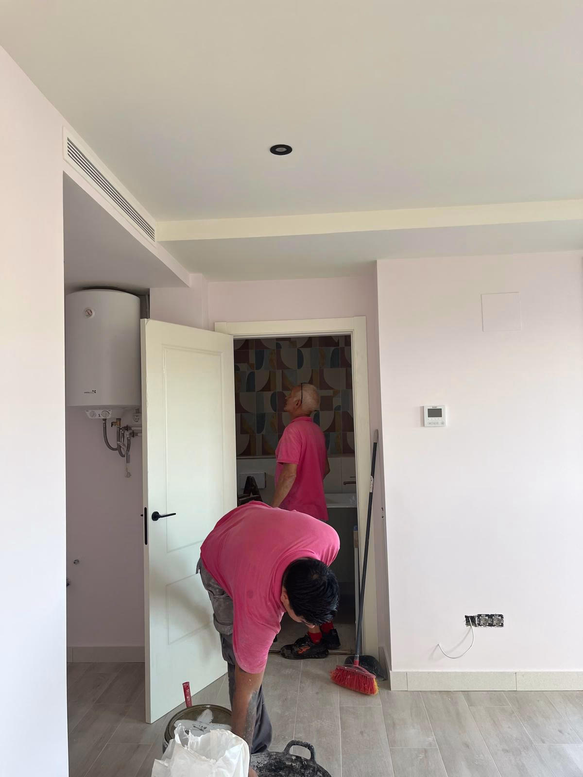 Detalle de instalación de fontanería en vivienda en Molins de Rei