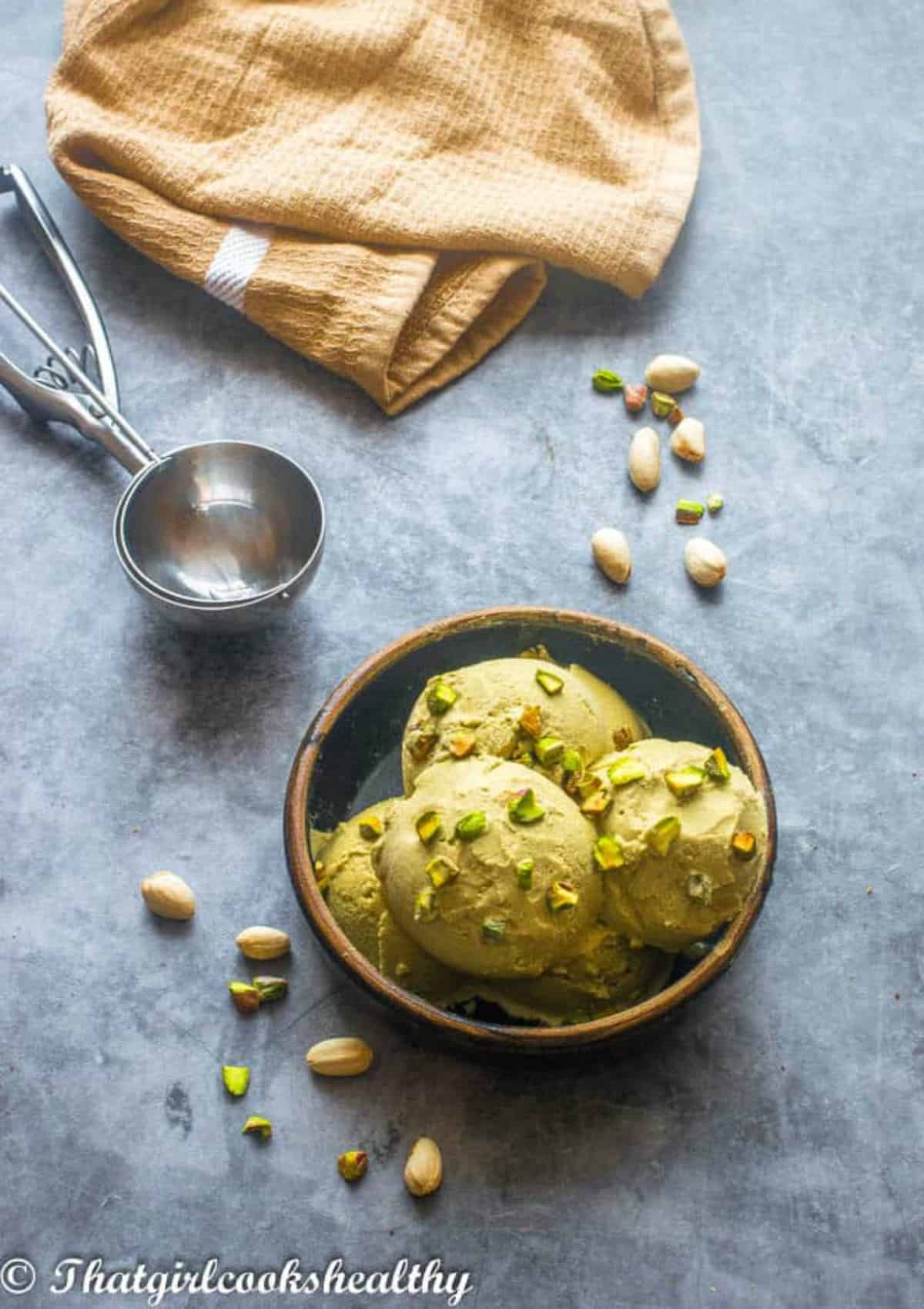 Best Vegan Pistachio Ice Cream • It Doesn't Taste Like Chicken