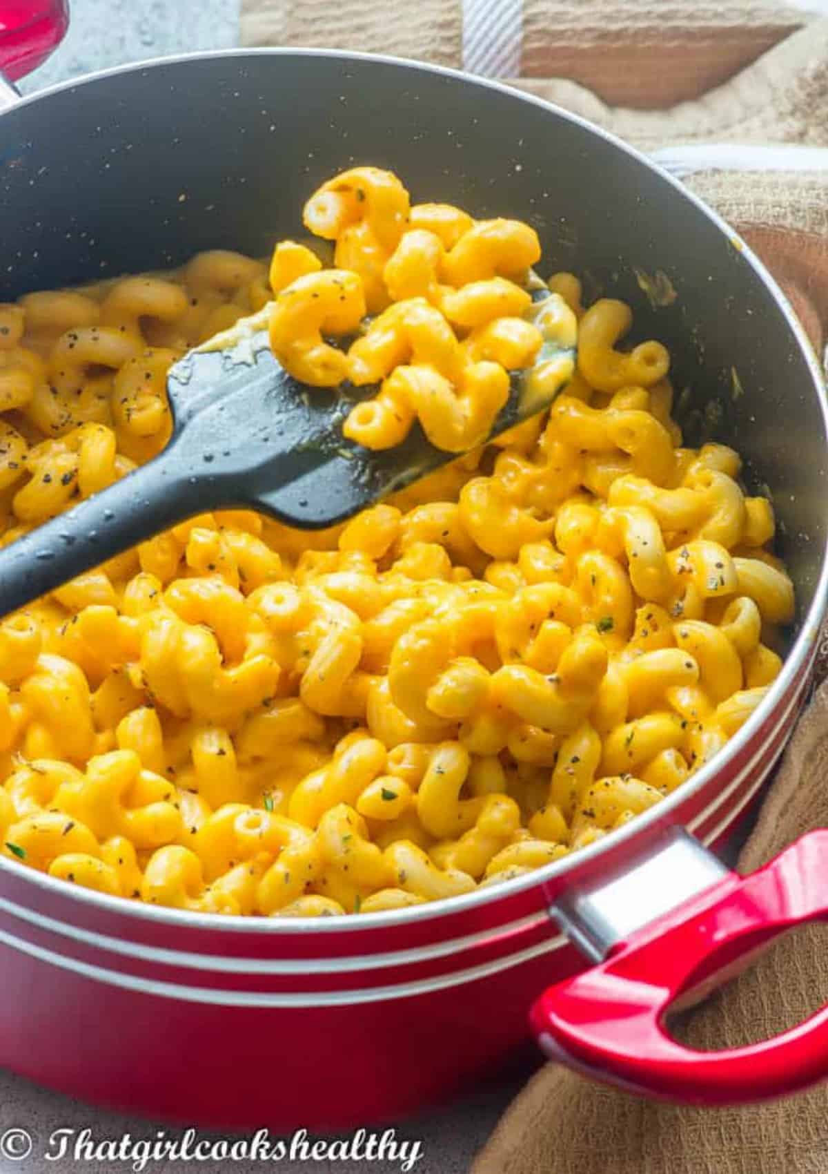 Spatula lifting up the pasta