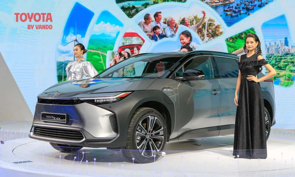 Toyota Chiếm Lĩnh Thị Trường Xe Điện - Toyota bZ4X ra mắt tại Việt Nam