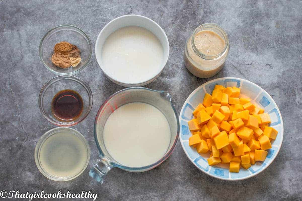 Ingredients that are needed to make the pumpkin punch.