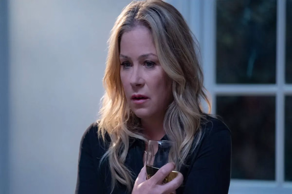 Christina Applegate in Dead to Me