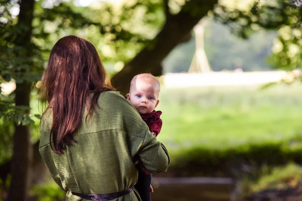 Esther, Renaldo en Isebeau