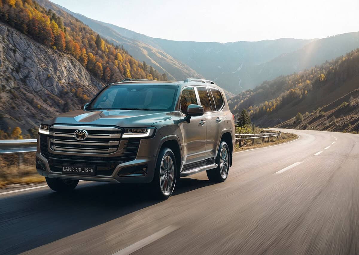 Toyota Land Cruiser 300 HEV 2026 sắp ra mắt