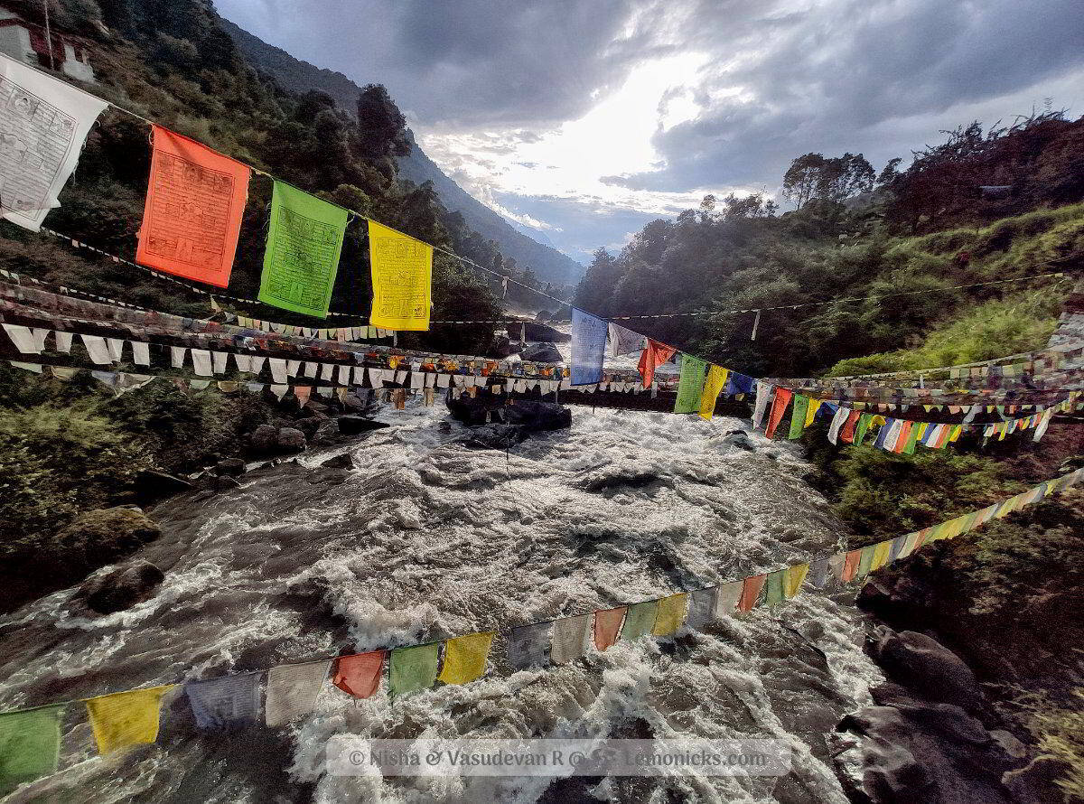 Chakzam Bridge at Tawang, 1 of the most Stunning Ancient Engineering Marvel 10 Force of Tawang river chu, chagzam bridge, tawang