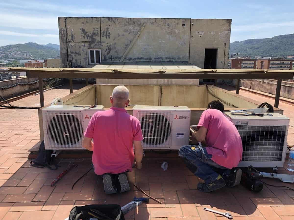 Trabajo de aire acondicionado de Instalaciones Molins