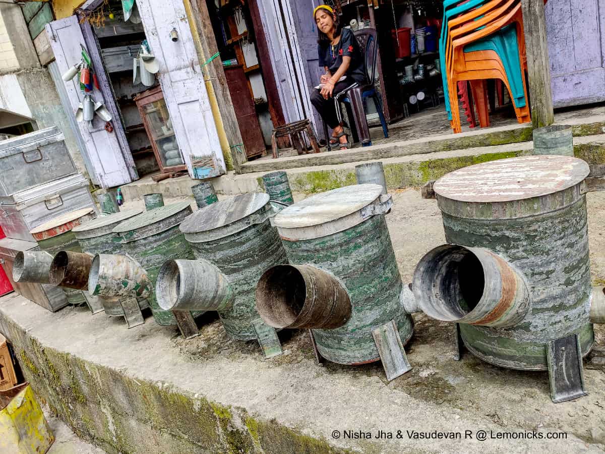 Bhukari, Bomdila market