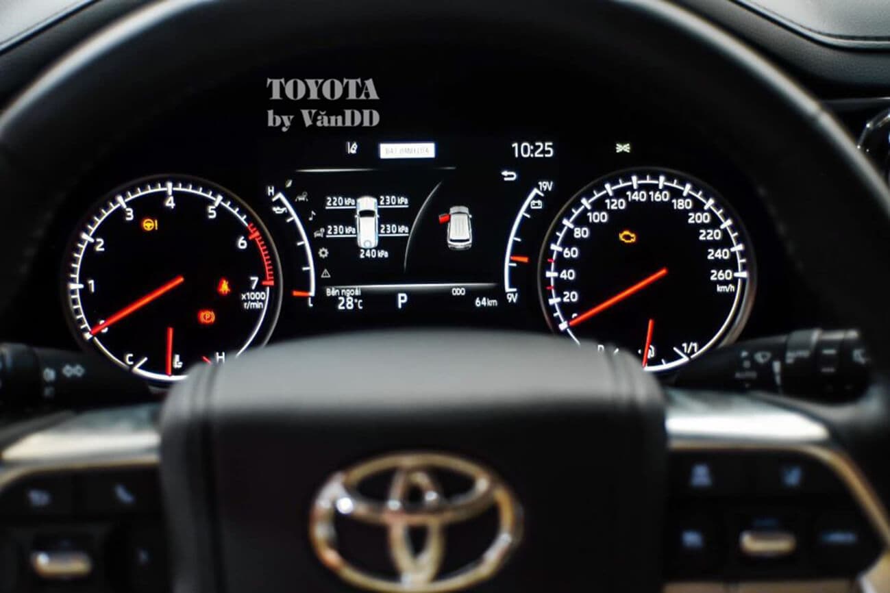Land Cruiser Màn hình thông tin của Land Cruiser 2024