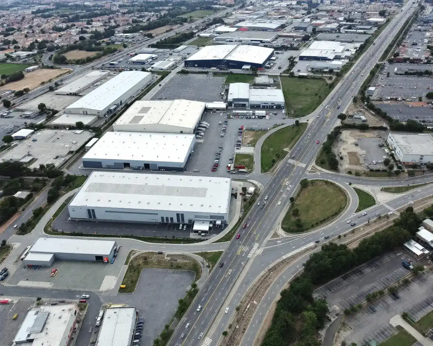 Fotografía aérea del Polígono Las Atalayas en Alicante, zona industrial y logística