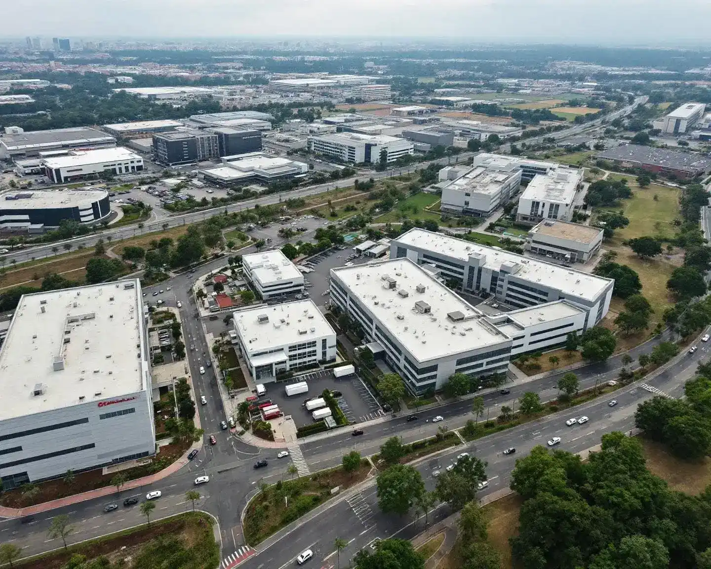Imagen aérea del Parque Empresarial Boadilla con drone para vídeo corporativo