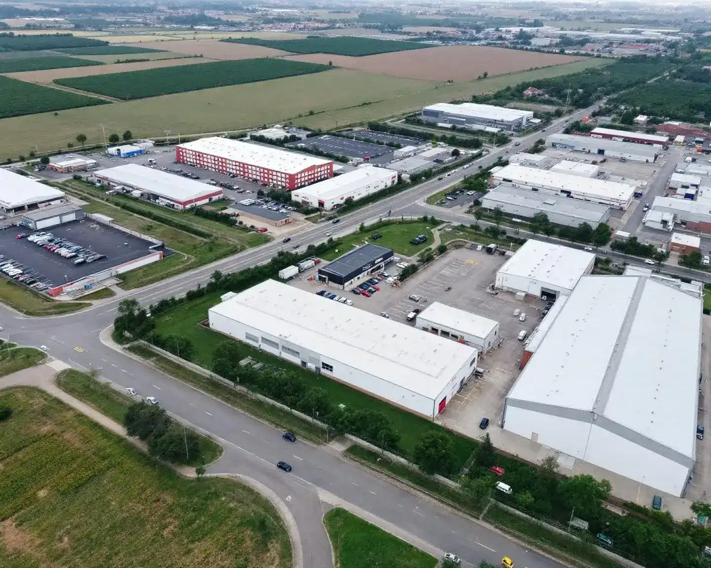 Fotografía aérea del Polígono Industrial Alcodar de Gandia con drone en luz de día