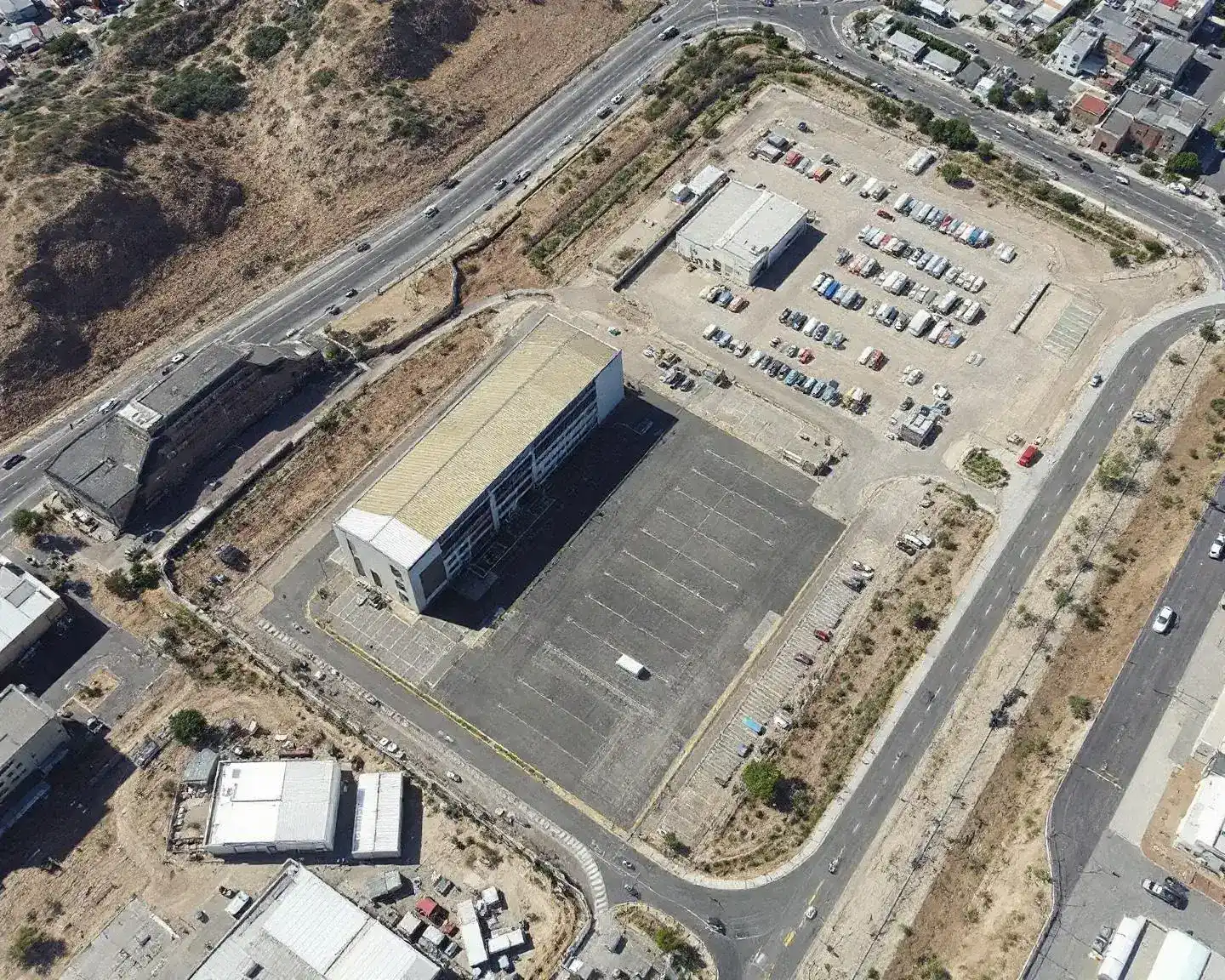 Captura aérea del Polígono Industrial El Saladar en Totana con drone profesional