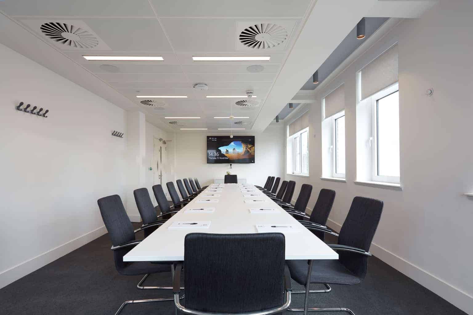 Victoria Room, 18 Smith Square Conference Venue, 20 boardroom