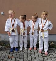 Vier der Medaillengewinnerinnen